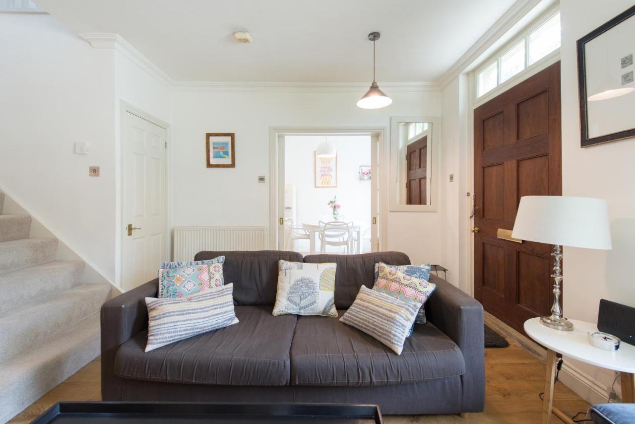 My Place Go - Cirencester Bagian luar foto