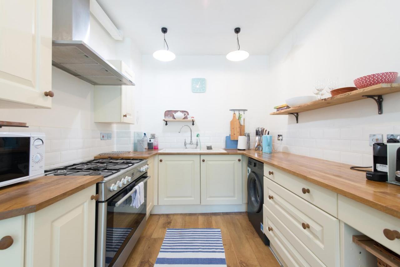 My Place Go - Cirencester Bagian luar foto