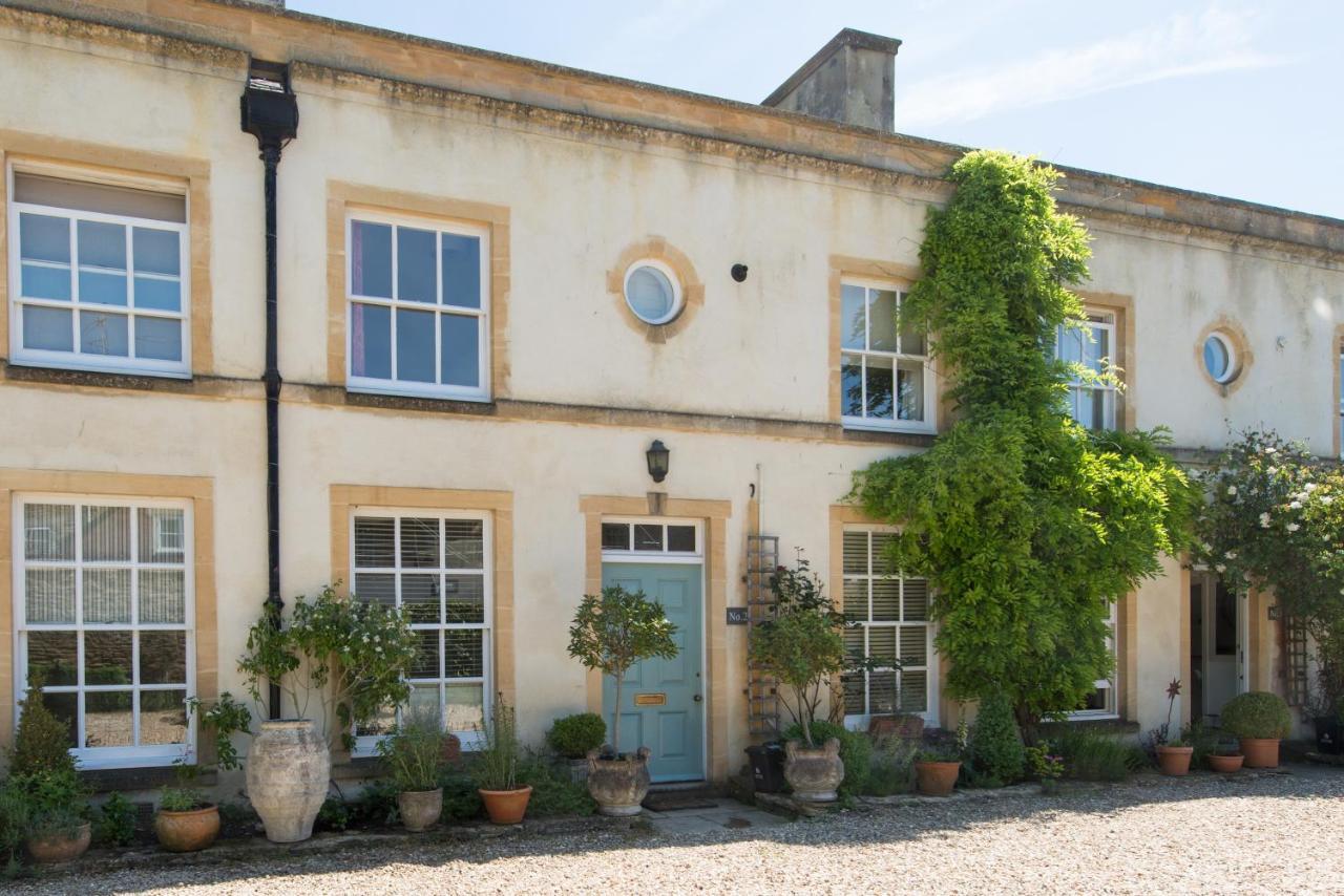 My Place Go - Cirencester Bagian luar foto